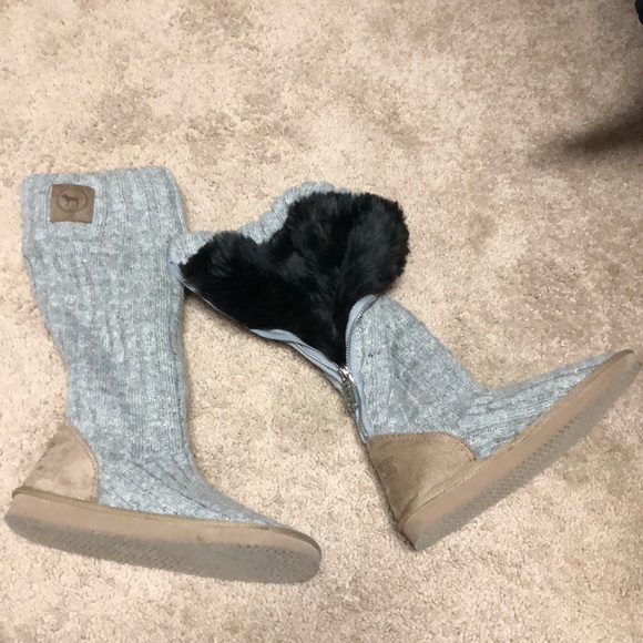 Tall grey boot - Picture 1 of 1
